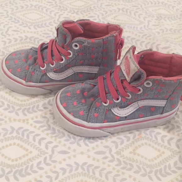 Toddler Heart Vans - Picture 2 of 3